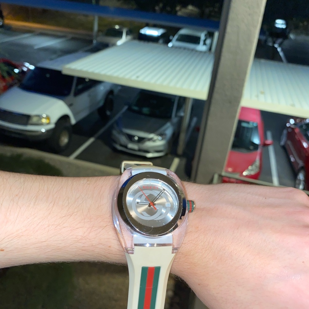Gucci Watch - Picture 2 of 3